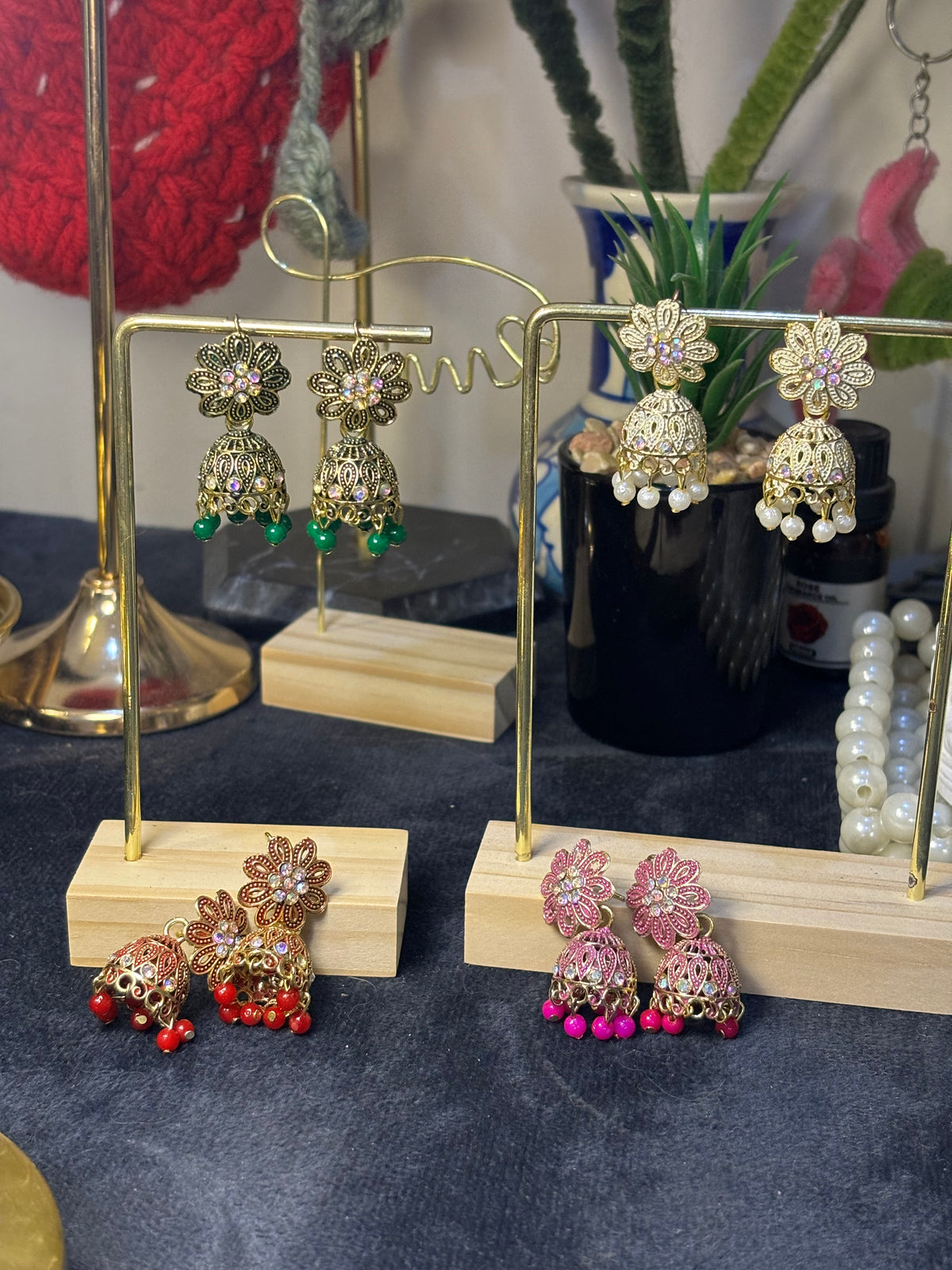 Floral jhumkay