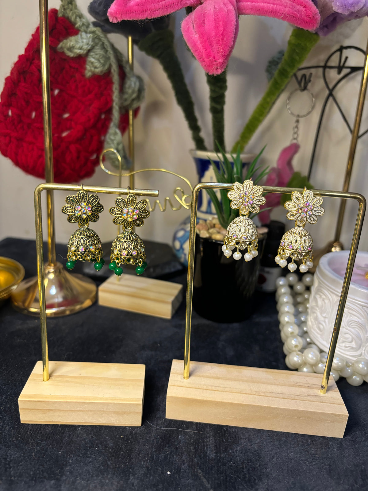Floral jhumkay