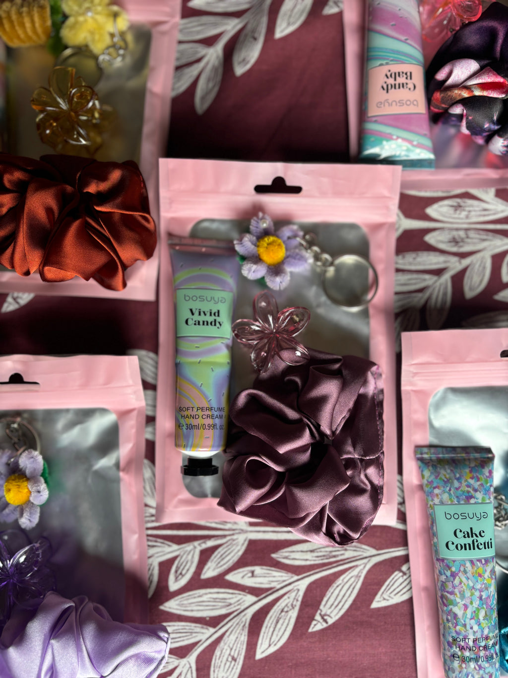 Mini cute hampers ( Random colour)