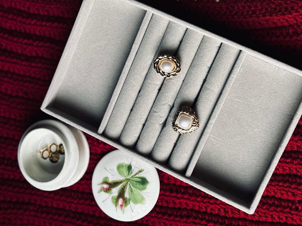 White stone stainless stell adjustable ring
